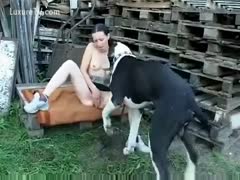 Outdoor fucking with her Doggy 